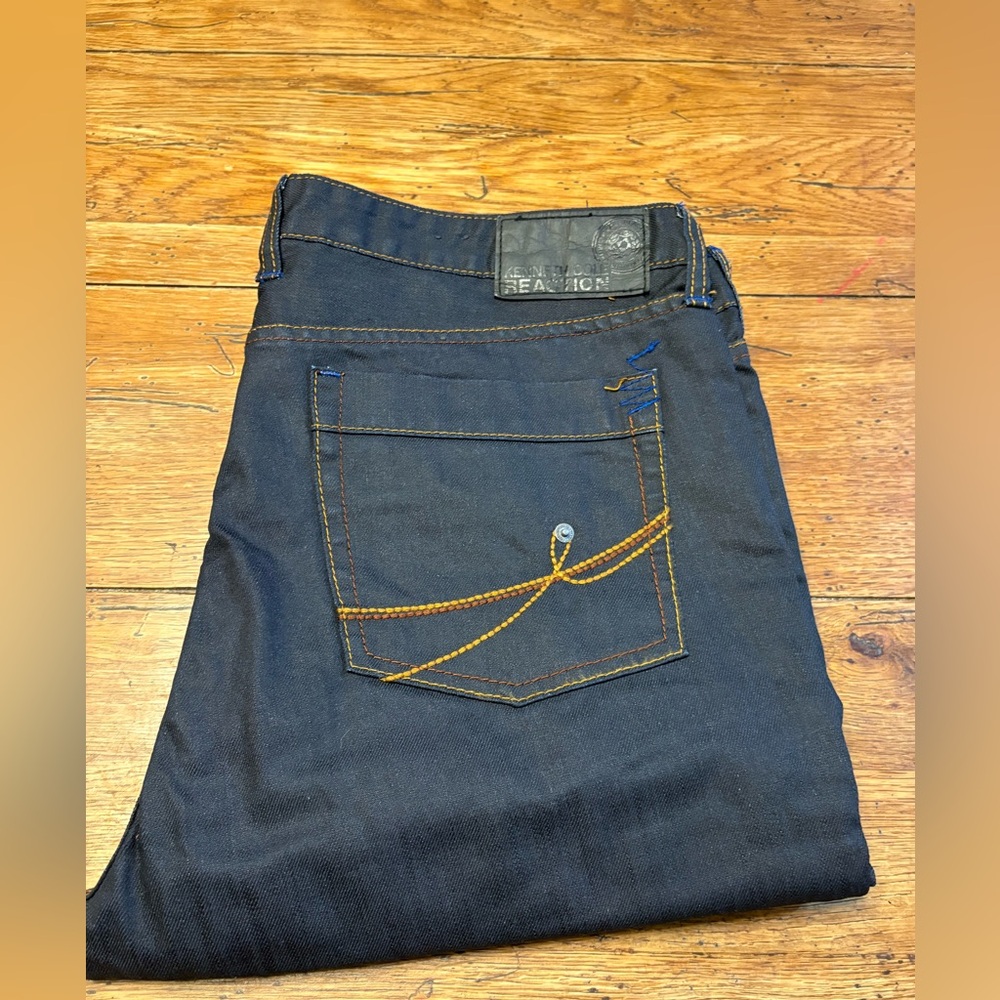 NWOT-Kenneth Cole Reaction Dark Blue Straight Jeans with Pocket Embroidery 36x34